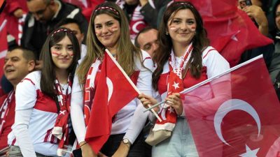 A Milli Futbol Takımı ile Gürcistan arasında oynanacak karşılaşmaya taraftarlar