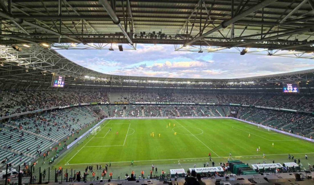 Kocaelispor, Passolig sahibi taraftar ve kombine satış hedefine yaklaştı. 90