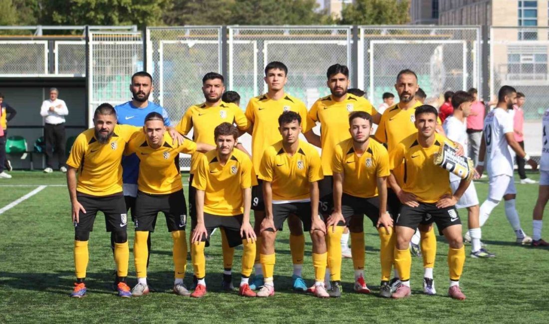 Bölgesel Amatör Lig (BAL) ekiplerinden Kocasinan Şimşekspor, sahasında Kahta 02spor’a