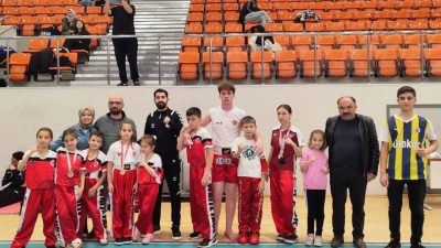Darıca’da düzenlenen Türkiye Kick Boks Şampiyonası 29 Ekim Cumhuriyet Bayramı