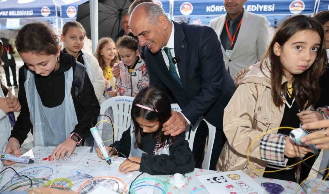 Körfezli öğrenciler projelerini “Bilim Şenliği”nde sergiledi Kocaeli’nin Körfez ilçesinde öğrenciler, düzenlenen “Bilim Şenliği”nde projelerini sergiledi. İlçe