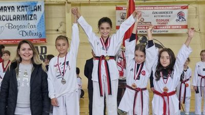 Körfez Gençlerbirliği Spor Kulübü sporcuları, Tekirdağ’da düzenlenen Tekvando Balkan Kupası