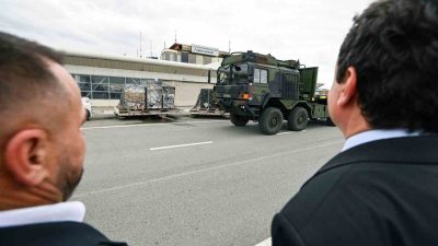 Kosova Geçici Başbakanı Albin Kurti, binlerce Türk üretimi Skydagger kamikaze