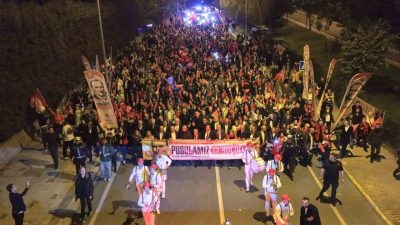 Küçükçekmece’de 29 Ekim Cumhuriyet Bayramı coşkuyla kutlandı. Küçükçekmece Belediyesi’nin düzenlediği