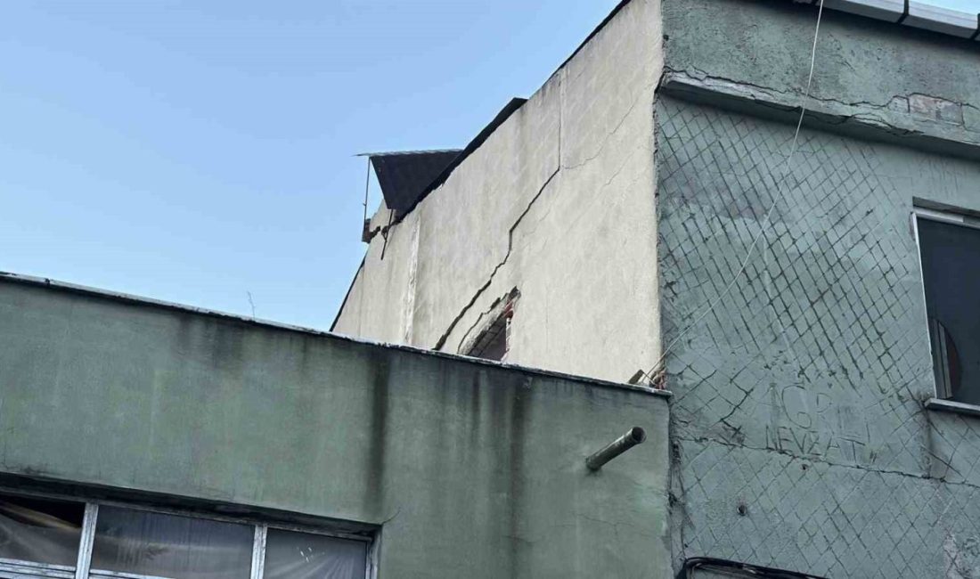 Küçükçekmece’de sabaha karşı yabancı uyruklu şahısların kaldığı bir evdeki termosifonda