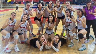 Kayseri Voleybol Kulübü (KVK) Yıldız Kız Takımı, ligdeki ilk maçında