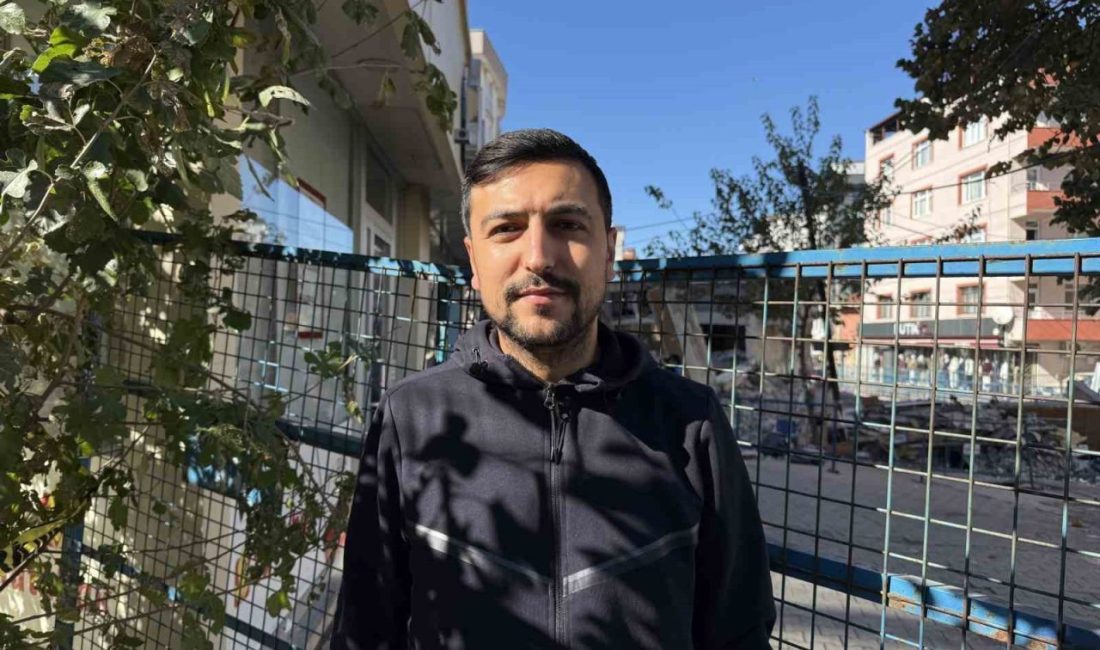 Kocaeli’nin Gebze ilçesinde çöken binada eşi ve iki çocuğuyla birlikte