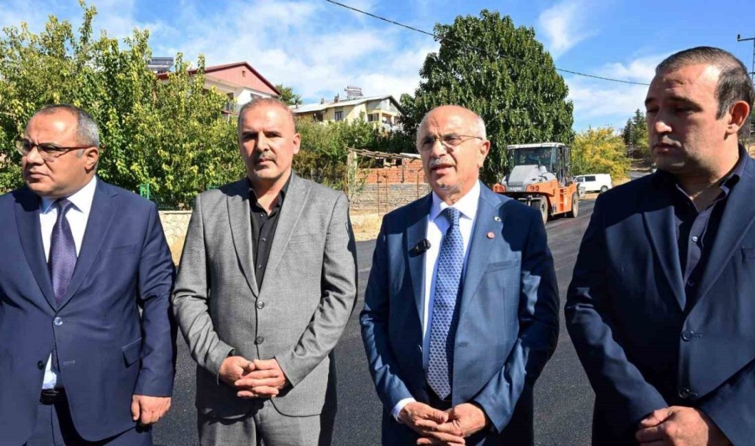 Malatya Büyükşehir Belediyesi’nden Arapgir’e 100 milyonluk yatırım Malatya Büyükşehir Belediye Başkanı Sami Er, ilçe ziyaretleri kapsamında Arapgir