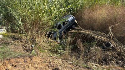 Antalya’nın Manavgat ilçesinde 2 otomobilin çarpışması sonucu meydana gelen kazada