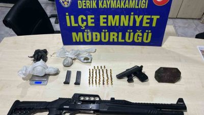 Mardin’in Derik ilçesinde düzenlenen uyuşturucu operasyonunda 2 şüpheli gözaltına alındı.