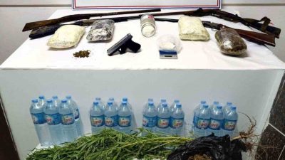 Mardin’in Nusaybin ve Kızıltepe ilçelerinde jandarma ekiplerinin düzenlediği uyuşturucu operasyonlarında