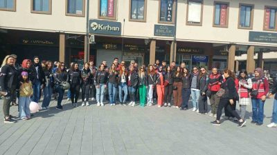 Balıkesir’de Motorcu10lar kulübünün kadın sürücüleri, kadın sağlığı ve meme kanserine