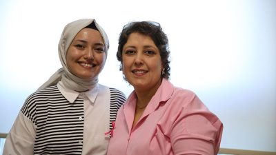 Denizli’de 1 yıldır meme kanseriyle mücadele eden 41 yaşındaki Ayşegül