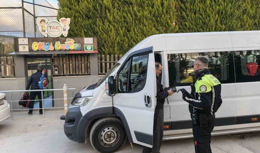 Muğla’nın Menteşe ilçesinde öğrencilerin güvenli bir şekilde okullarına ulaştırılmasını sağlamak