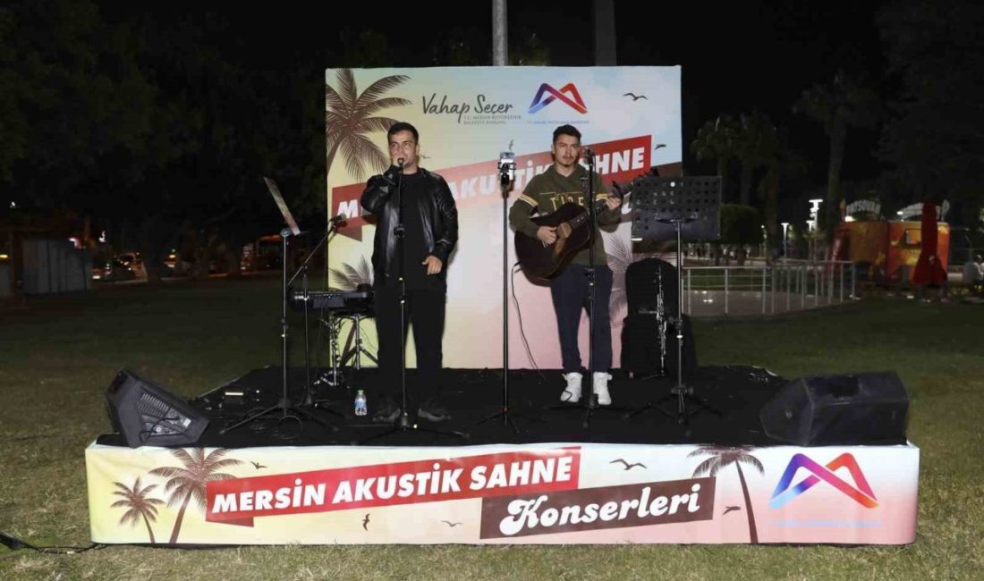 Mersin Büyükşehir Belediyesinin Akustik Sahne Konserleri, Kültür Parkta gençlerin yoğun