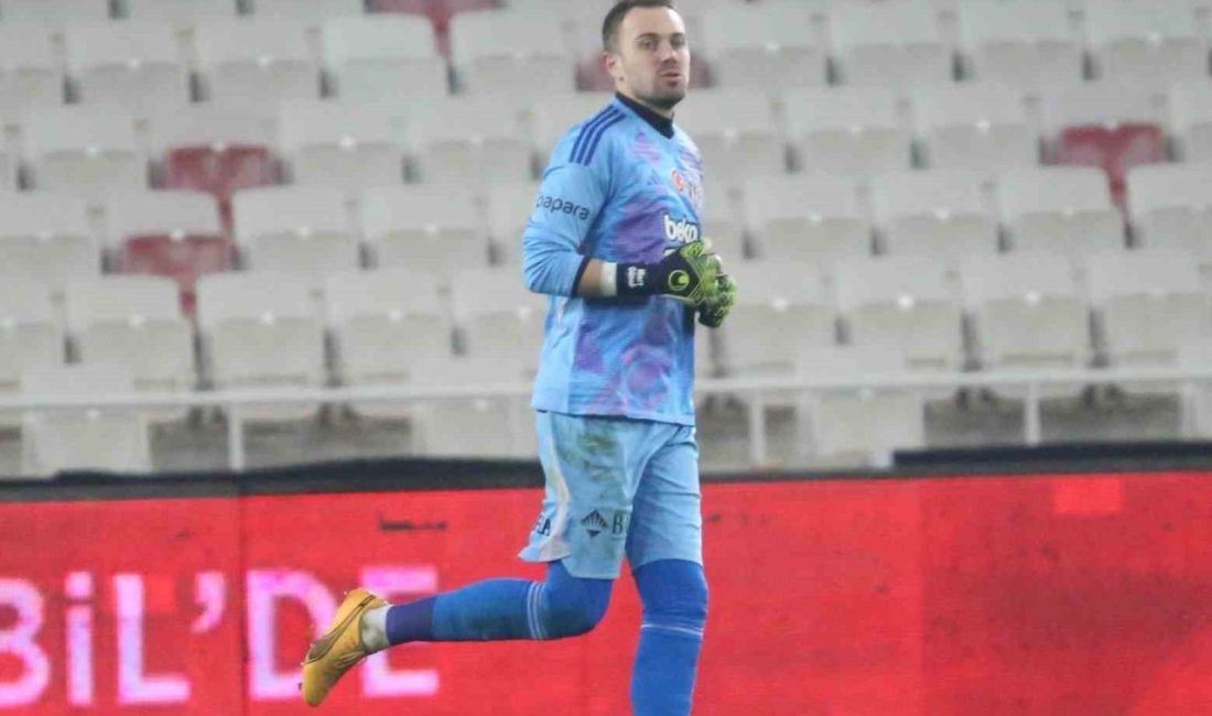 Beşiktaş’ın kalecisi Mert Günok, kaptanlık değişikliğini olgunlukla karşıladığını belirterek, siyah-beyazlılara