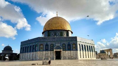 İşgal altındaki Doğu Kudüs’te bulunan Müslümanların ilk kıblesi Mescid-i Aksa’da