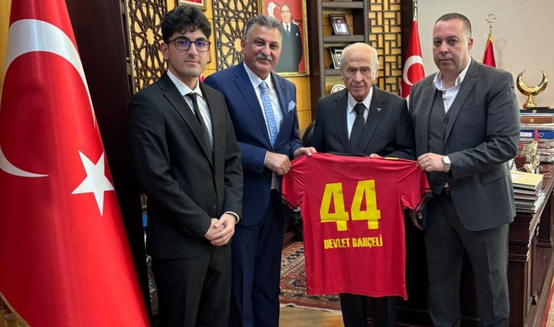 MHP lideri Devlet Bahçeli, YMS yönetimini kabul etti Nesine 2.Lig Kırmızı Grup’ta mücadele eden Yeni Malatyaspor’da kulüp başkanı
