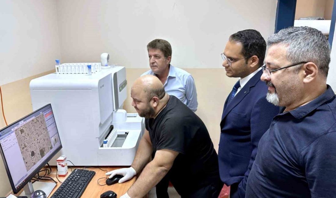 Mardin’in Midyat İlçe Devlet Hastanesi mikrobiyoloji laboratuvarına kazandırılan tam otomatik