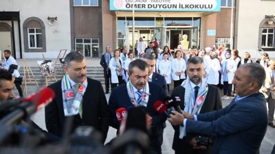 Milli Eğitim Bakanı Yusuf Tekin, “İnsanların birbirlerinin haklarına saygı duyduğu,