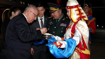 Milli Savunma Bakanı Yaşar Güler, resmi temaslarda bulunmak ve Makine