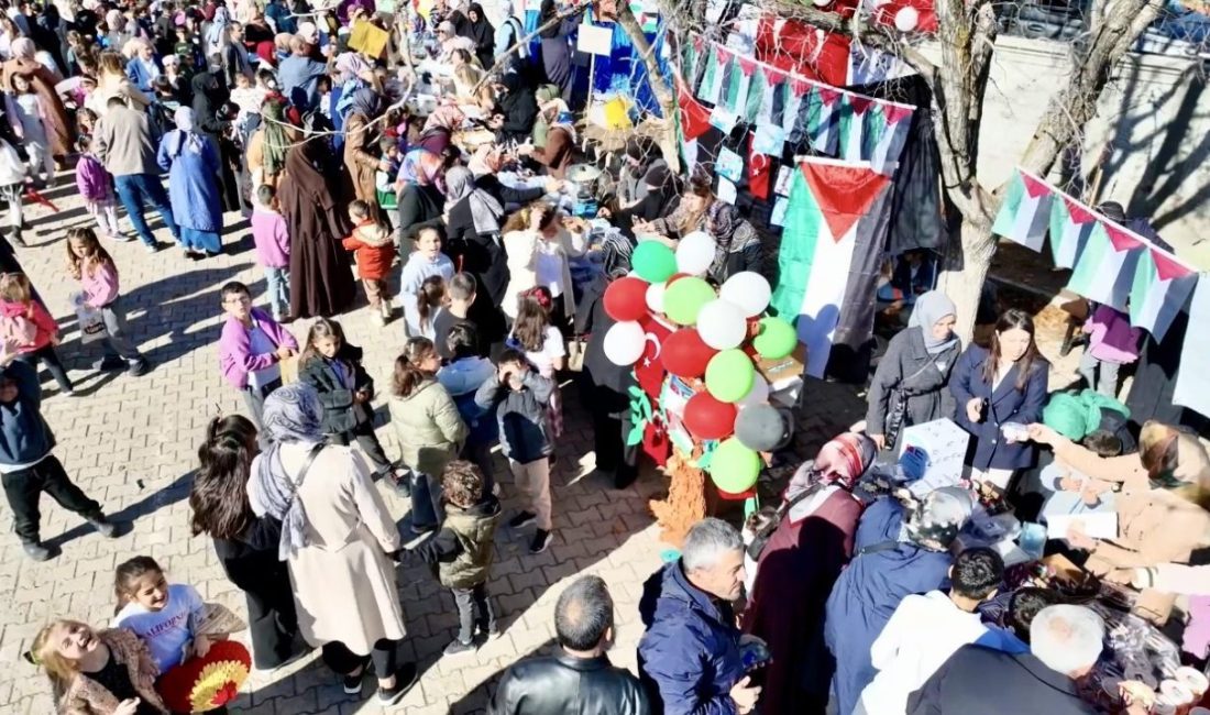 Minik yürekler Gazze’deki yaşıtları için seferber oldu. Ağrı’daki okullarda düzenlenen