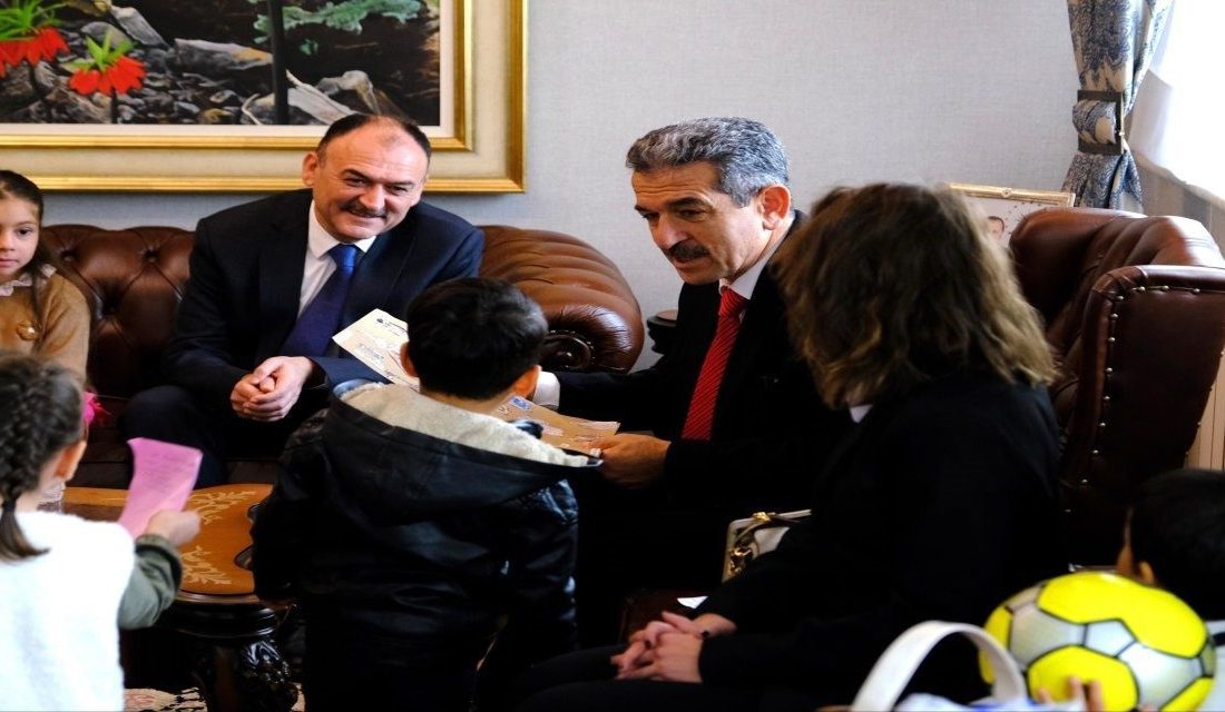 Şırnak Vakıf Anaokulu öğrencileri, İl Milli Eğitim Müdürü Bilal Yılmaz