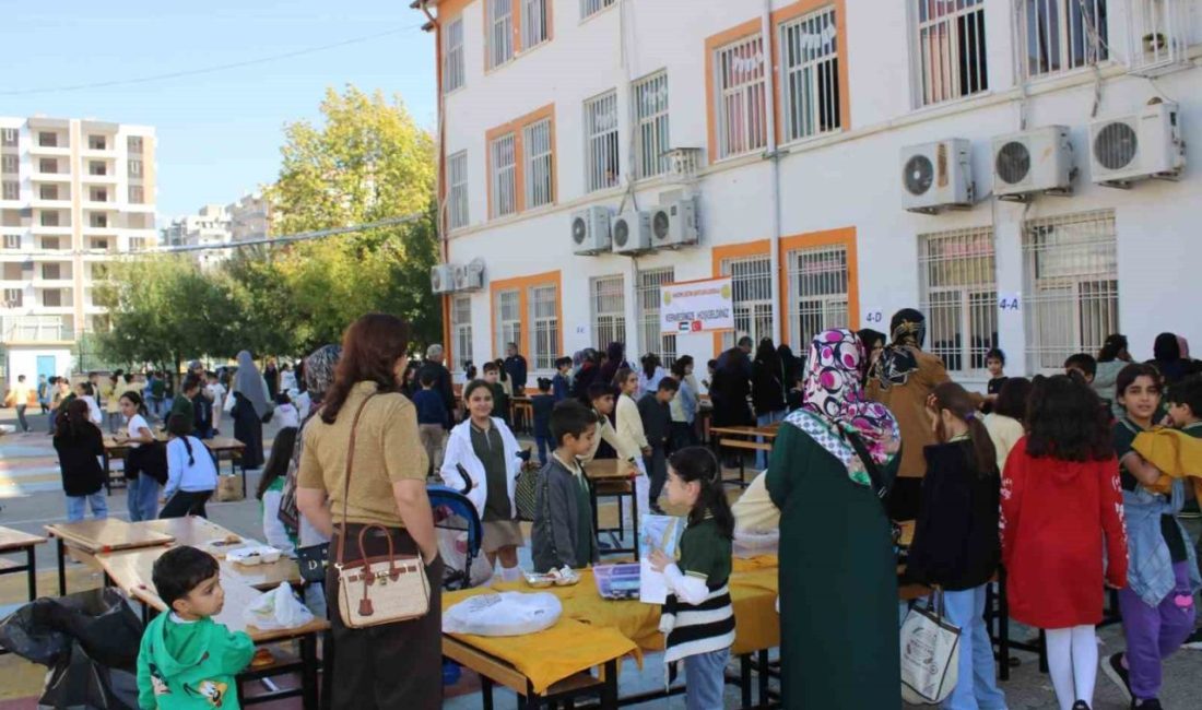 Diyarbakır’ın Kayapınar ilçesinde bir ilkokulda Gazze’ye yardım etkinliği düzenlendi. Hantepe