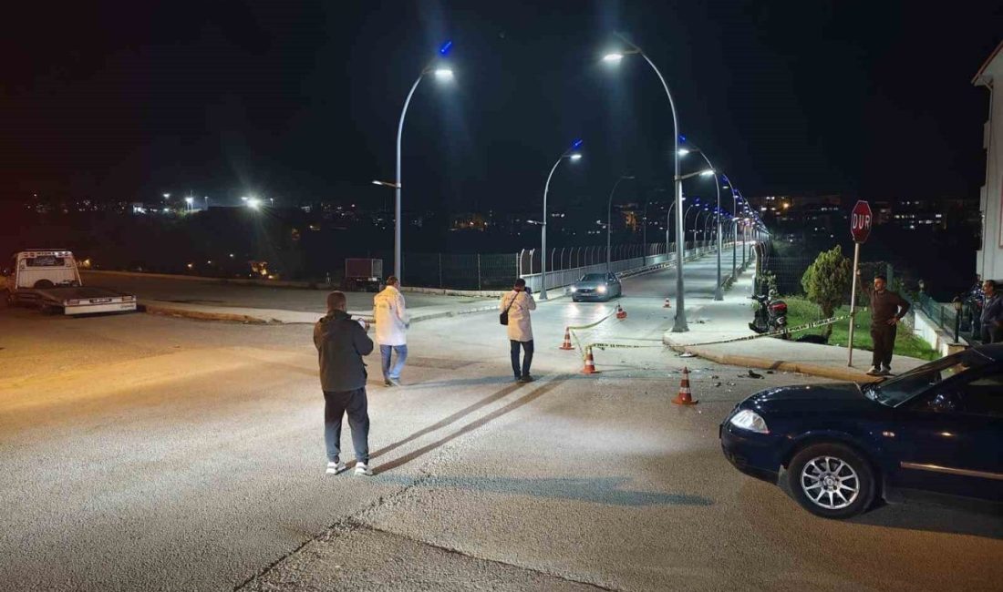 Motosiklet ile hafif ticari araç çarpıştı: 2 yaralı Karabük’te, motosiklet ile hafif ticari aracın çarpışması sonucu biri ağır