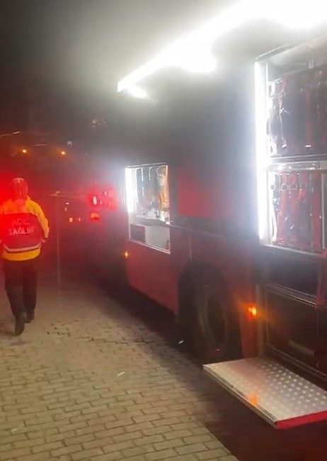 Mudanya’da bir apartmanda 4’üncü kez yangın paniği: Aynı şahıs gözaltında Bursa’nın Mudanya ilçesi Güzelyalı Mahallesi’nde uyuşturucu kullandığı ve sattığı iddia
