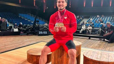 Milli halterci Muhammed Furkan Özbek, 65 kg koparmada ilk hakkında
