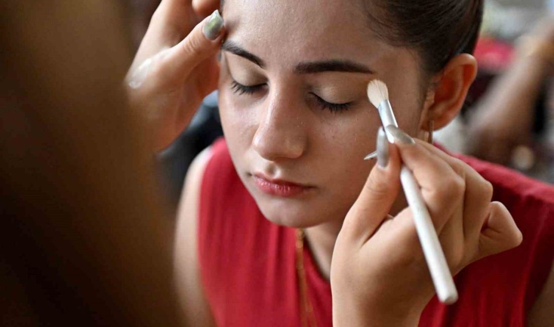 Antalya Muratpaşa Belediyesi’nin Azize Kahraman Halk Eğitim Merkezi iş birliğiyle