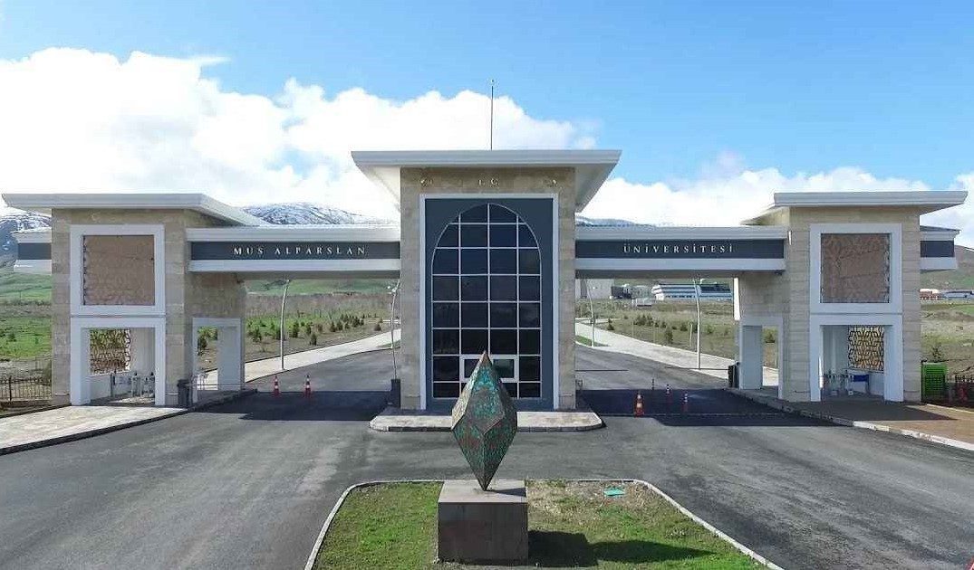 Muş Alparslan Üniversitesi URAP sıralamasında geriledi Muş Alparslan Üniversitesi, Türkiye üniversitelerinin akademik performans sıralamasında gerileyerek dikkat