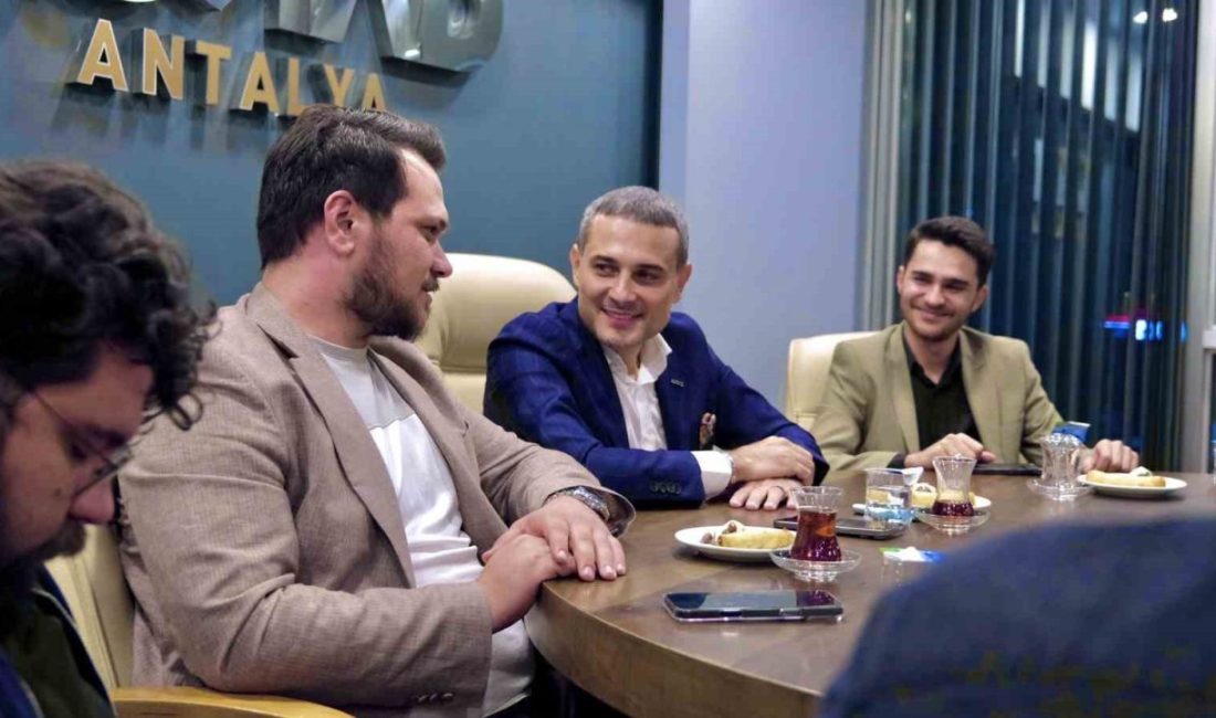 MÜSİAD Antalya Başkanı Yusuf Akgül, Genç MÜSİAD üyeleriyle buluşarak dış