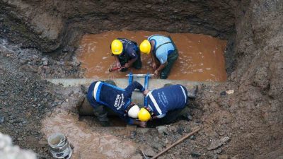 Muğla Büyükşehir Belediyesi Su ve Kanalizasyon İdaresi (MUSKİ) ekipleri, Fethiye’nin