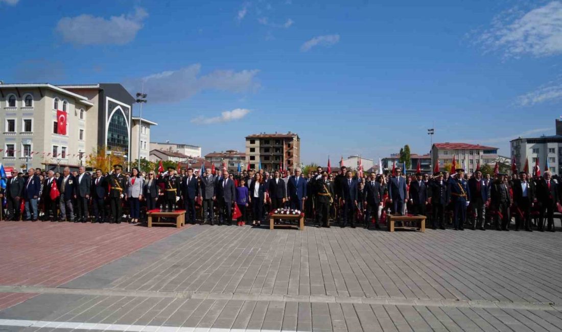 Muş’ta 29 Ekim Cumhuriyet Bayramı düzenlenen törenle kutlandı. Kutlamalar, Muş