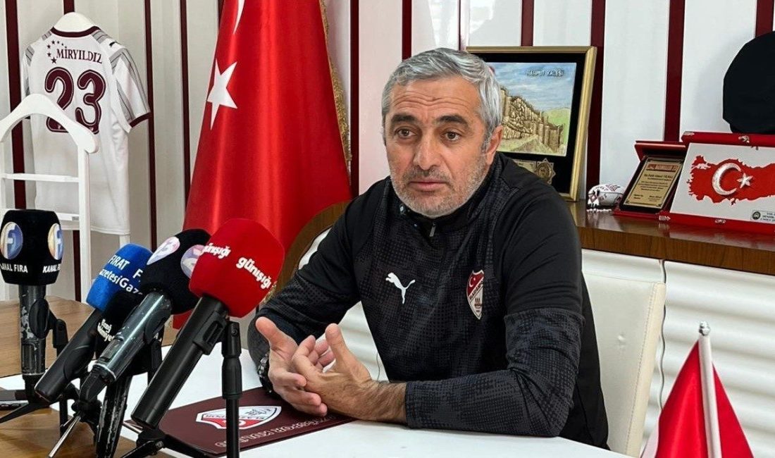 Takımın hem fiziksel hem psikolojik olarak gelişim kaydettiğini vurgulayan Elazığspor