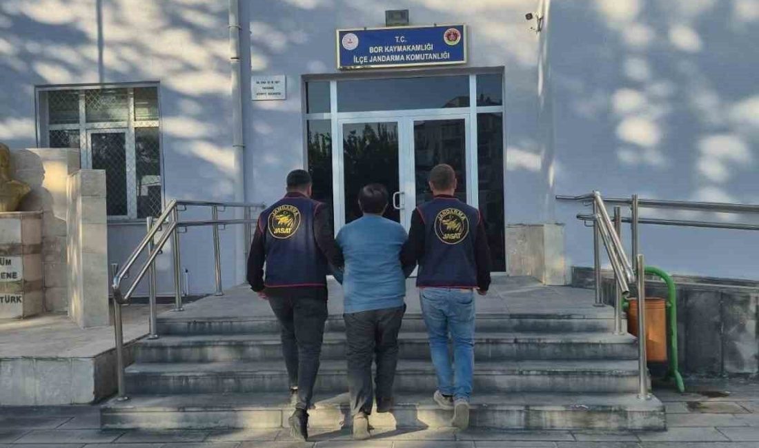 Niğde’de çeşitli suçlardan aranan 5 şahıs yakalandı Niğde İl Jandarma Komutanlığı ekipleri, aranan şahısların yakalanmasına yönelik gerçekleştirdikleri