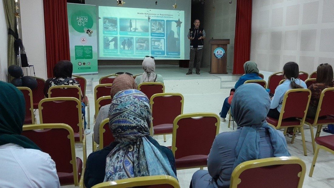 Niğde İl Emniyet Müdürlüğü Narkotik Suçlarla Mücadele Şube Müdürlüğü ekipleri,