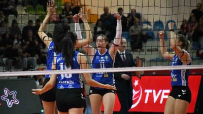 Nilüfer Belediyespor Eker Kadın Voleybol Takımı, Vodafone Sultanlar Ligi’nin 2’nci