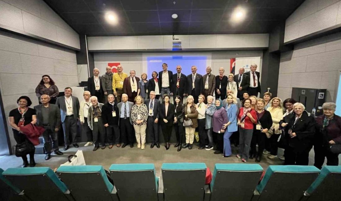 Nilüfer Kent Konseyi Emekliler Meclisi’nde Güzelsoy dönemi Nilüfer Kent Konseyi Emekliler Meclisi, gerçekleştirdiği genel kurulda yeni yönetimini
