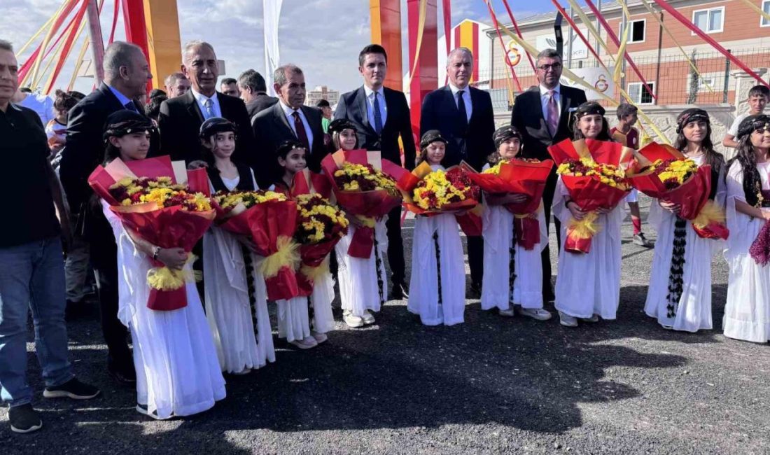 Mardin’in Nusaybin ilçesinde inşa edilen Adnan Polat Galatasaray Spor ve