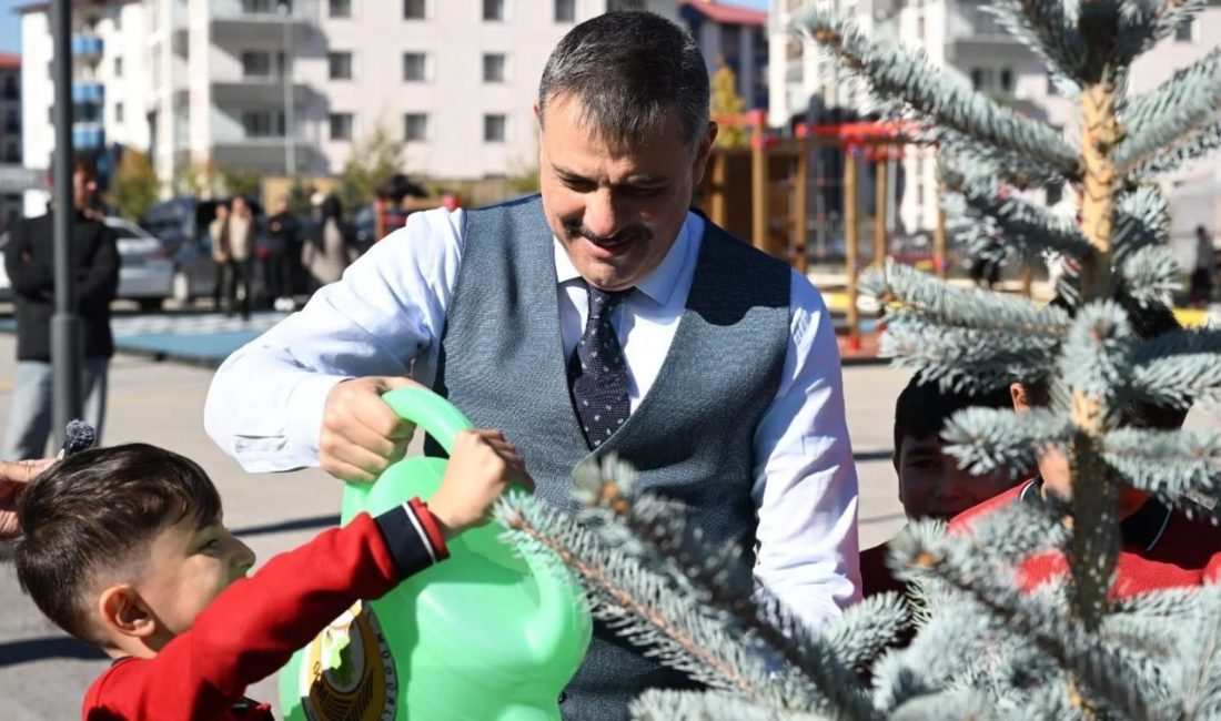 Ömer Duygun İlkokulu’nda fidan dikim etkinliği Erzurum Valisi Mustafa Çiftçi, çevre bilincinin küçük yaşlarda kazandırılması ve