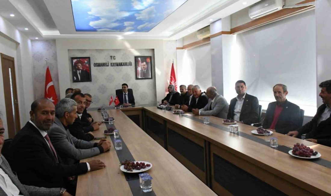 Osmaneli’nde Muhtarlar Günü kutlandı Bilecik’in Osmaneli ilçesinde, 19 Ekim Muhtarlar Günü dolayısıyla tören düzenlendi.