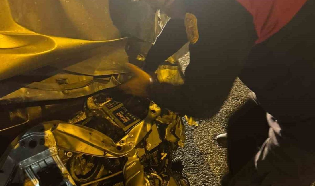 Osmaniye’de otomobil takla attı: 1 yaralı Osmaniye’nin Düziçi ilçesinde otomobilin bariyerlere çarpıp takla attığı kazada 1