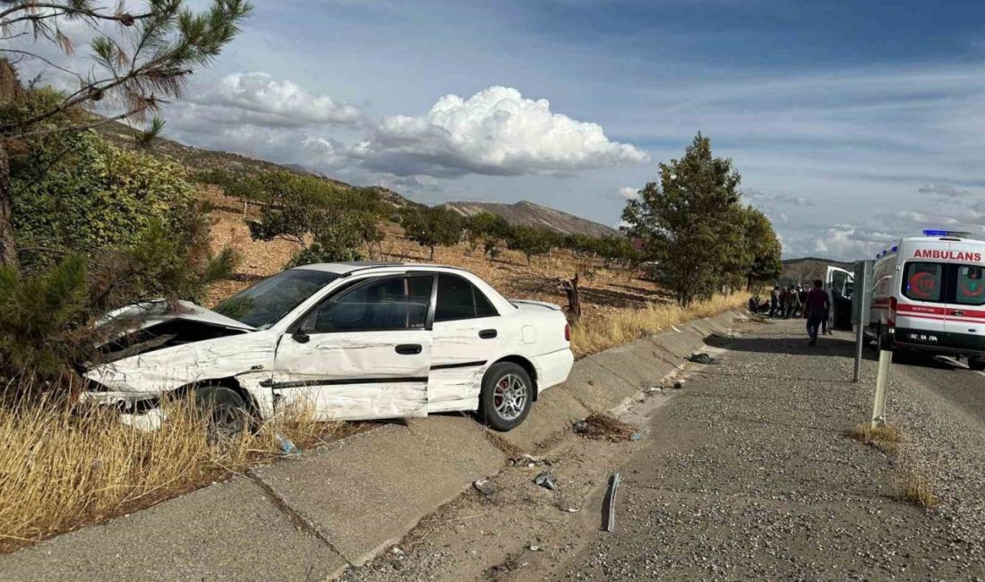 Adıyaman’ın Gölbaşı ilçesinde otomobil ile hafif ticari aracın çarpışması sonucu