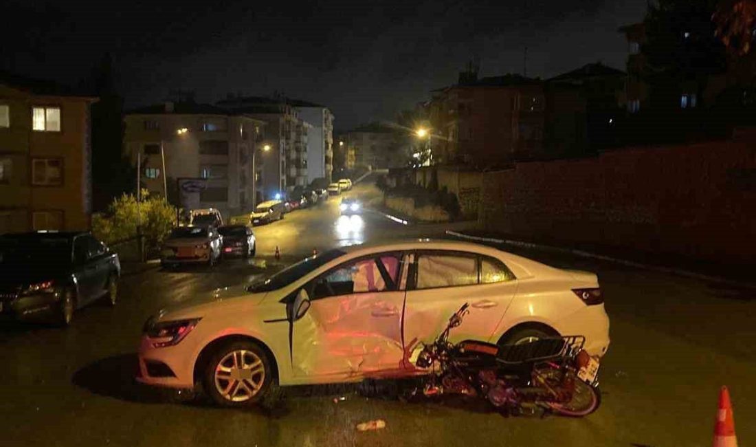 Karabük’ün Safranbolu ilçesinde otomobil ile motosikletin çarpışması sonucu biri ağır