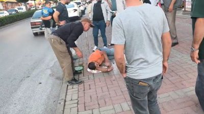 Antalya’nın Manavgat ilçesinde motosiklet ile otomobilin kavşakta çarpışması sonucu meydana