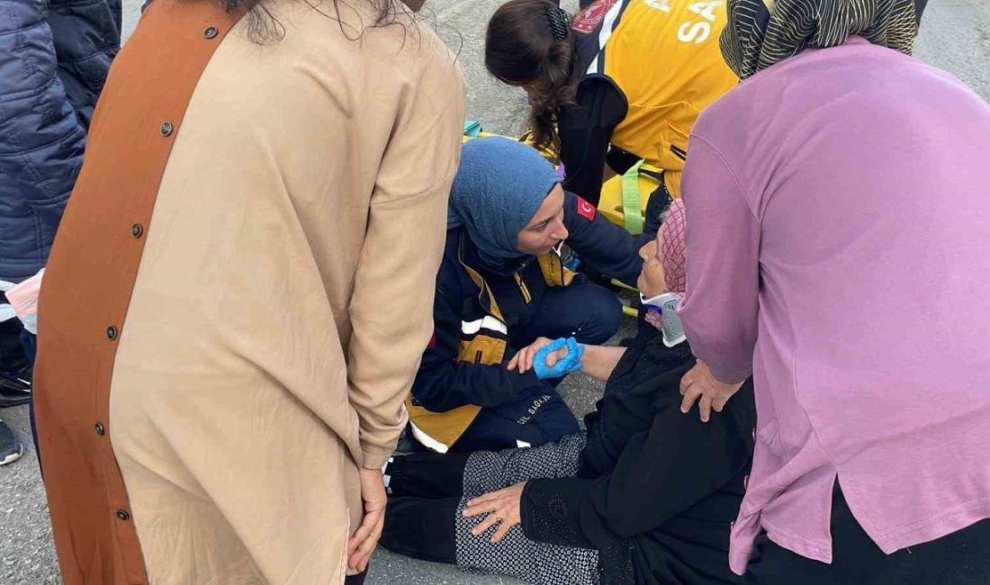 Otomobilin çarptığı yaşlı kadın yaralandı Karaman’da yolun karşısına geçmeye çalışan yaşlı kadın, otomobilin çarpması sonucu