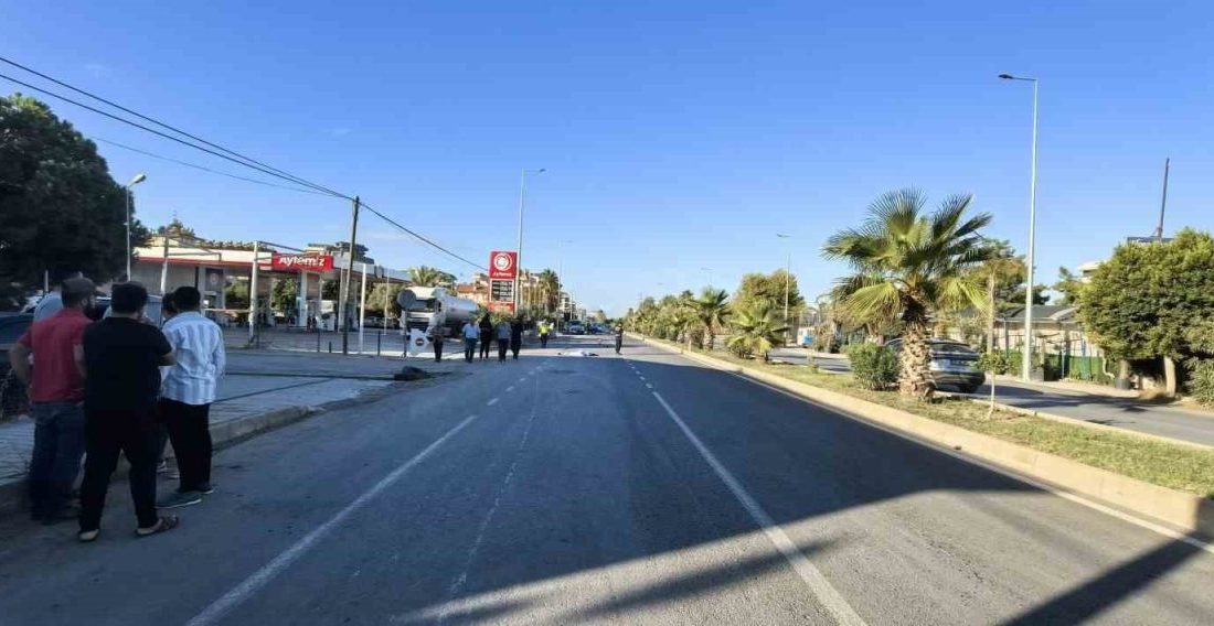 Antalya’nın Alanya ilçesinde otomobil ile motosikletin çarpışması sonucu meydana gelen